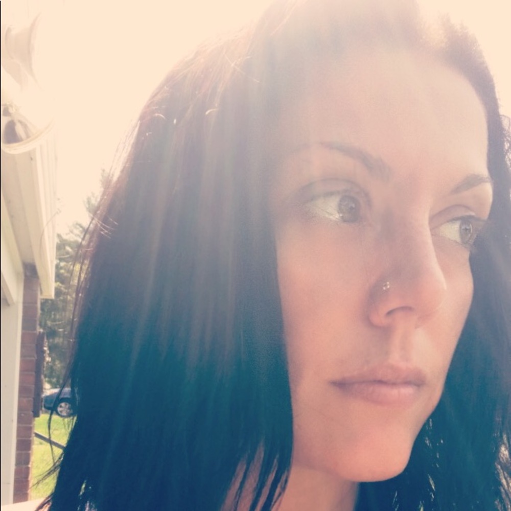 Meet your Posher, Raquel